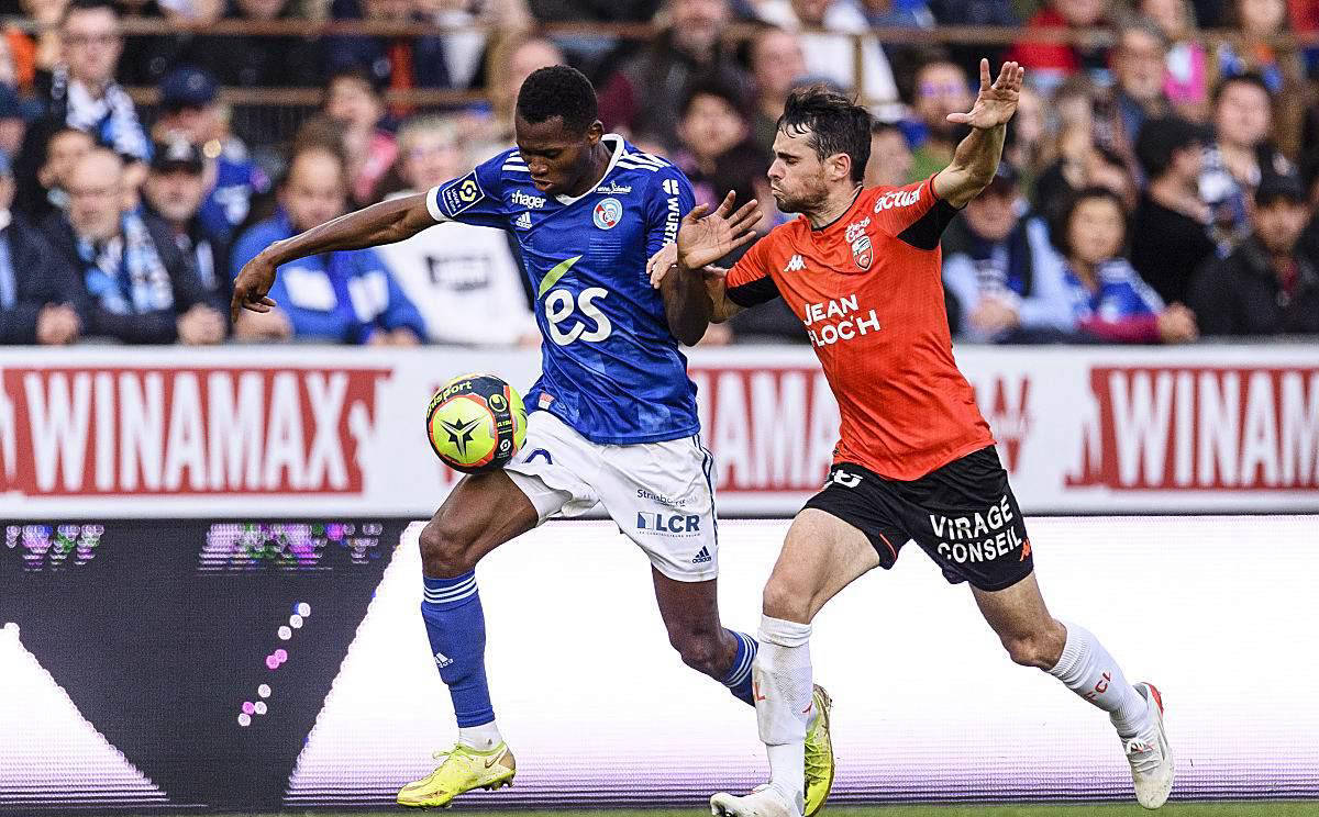 里尔在客场比赛中赢得宝贵三分