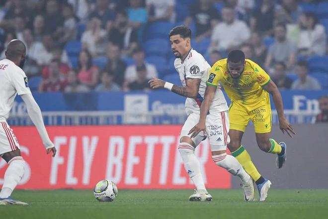 里昂客场遭遇主力受伤，战术调整需重新规划的简单介绍