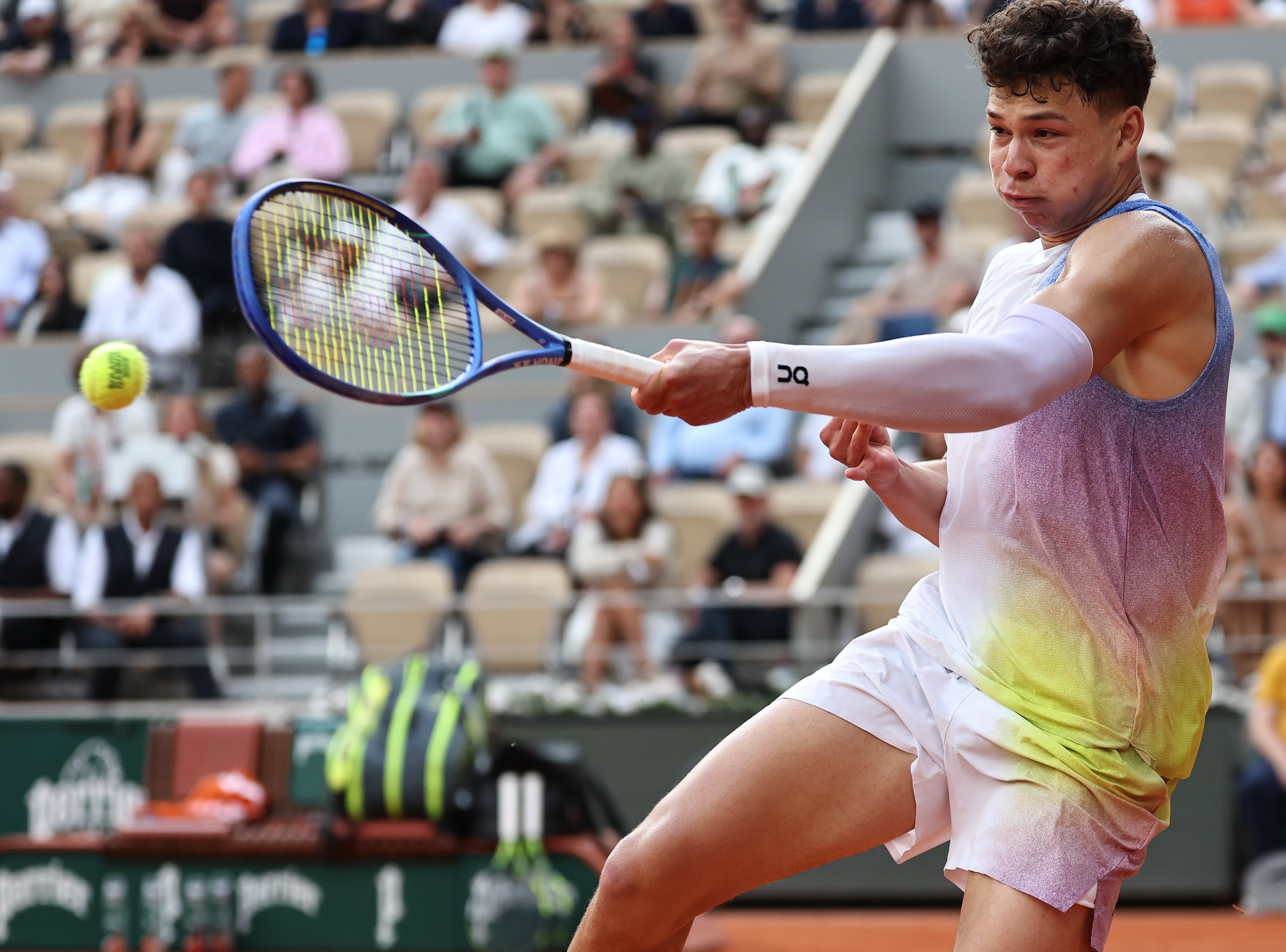 意大利网球队险胜法国网球队，阿尔卡拉斯绝境逆转