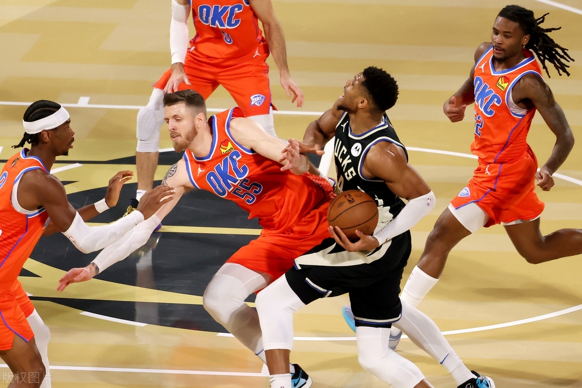 关于雄鹿B队横扫加拿大男篮，莫里斯制霸全场的信息