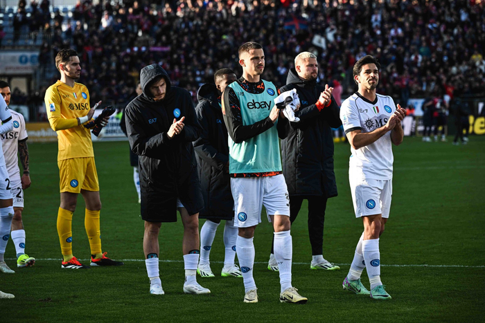 包含卡利亚里客场大胜，提升排名的词条