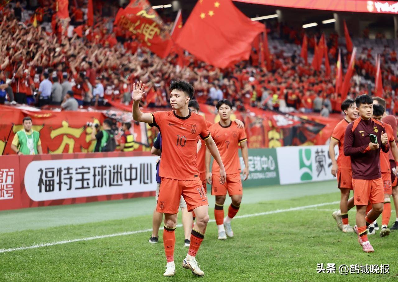 亚洲足坛精彩对决引发球迷关注