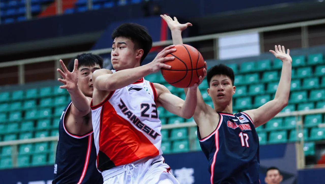 江苏战队打出亮眼表现，取得连胜的简单介绍