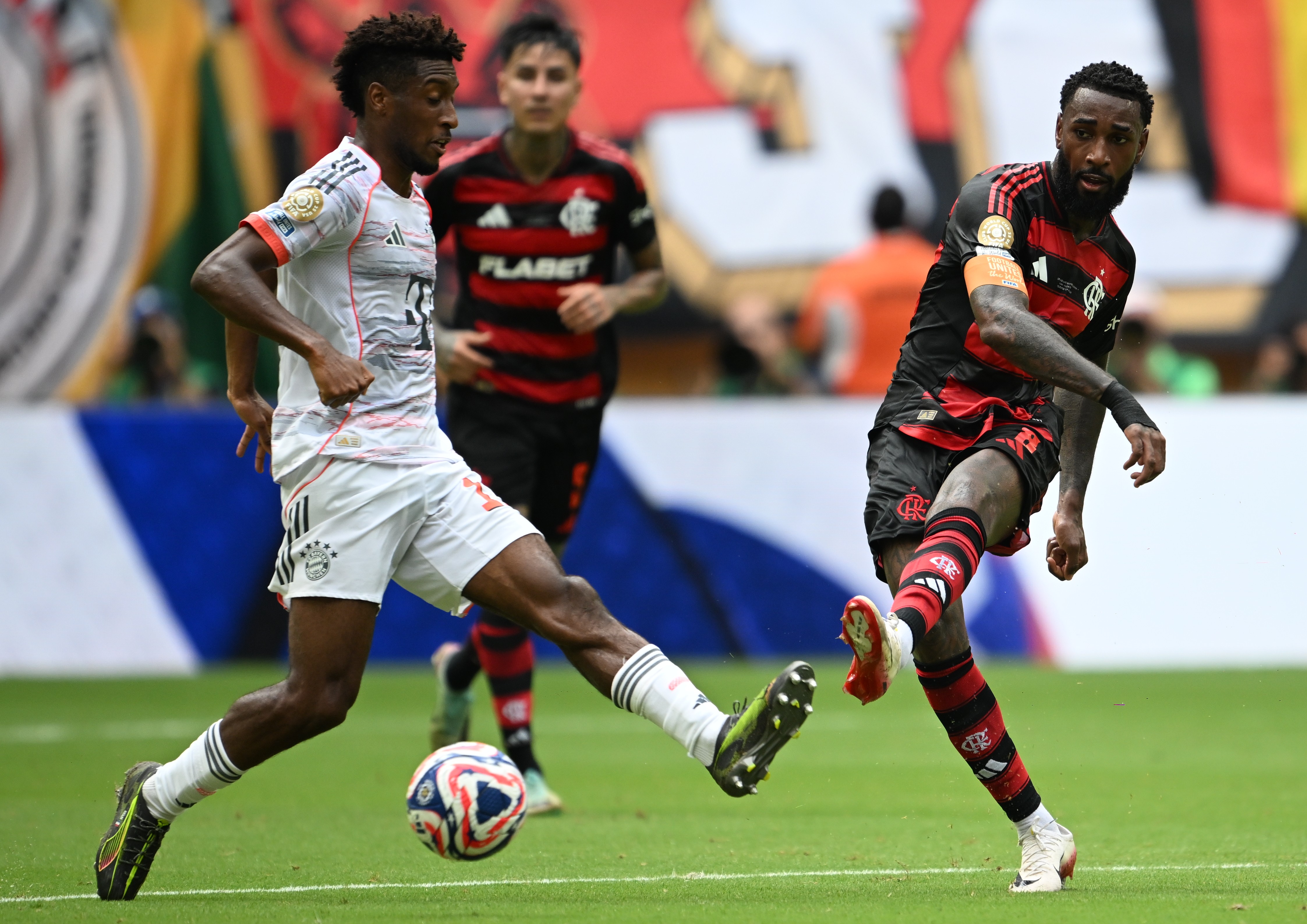 拜仁慕尼黑再夺冠军，备战决赛