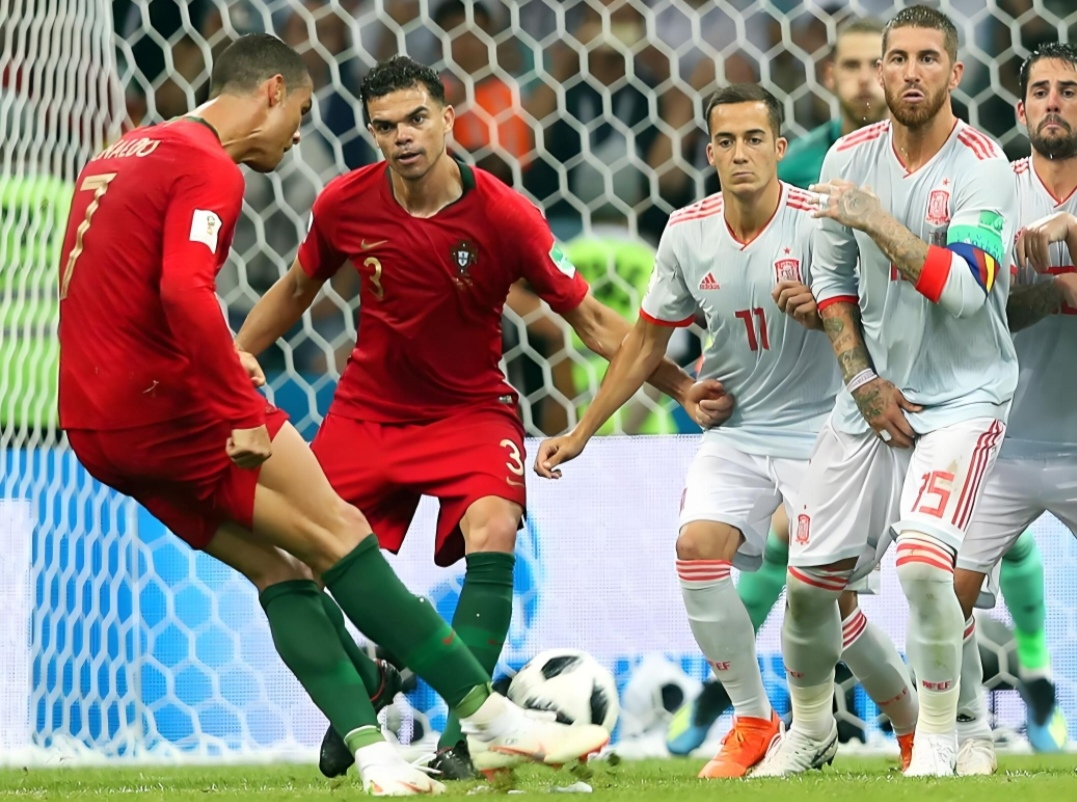 足球比赛精彩纷呈，胜负激烈