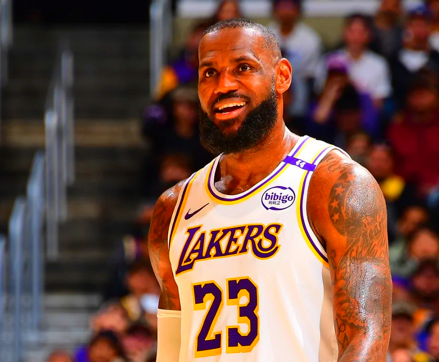 猛龙队在客场击败湖人队，展现出了强大的实力