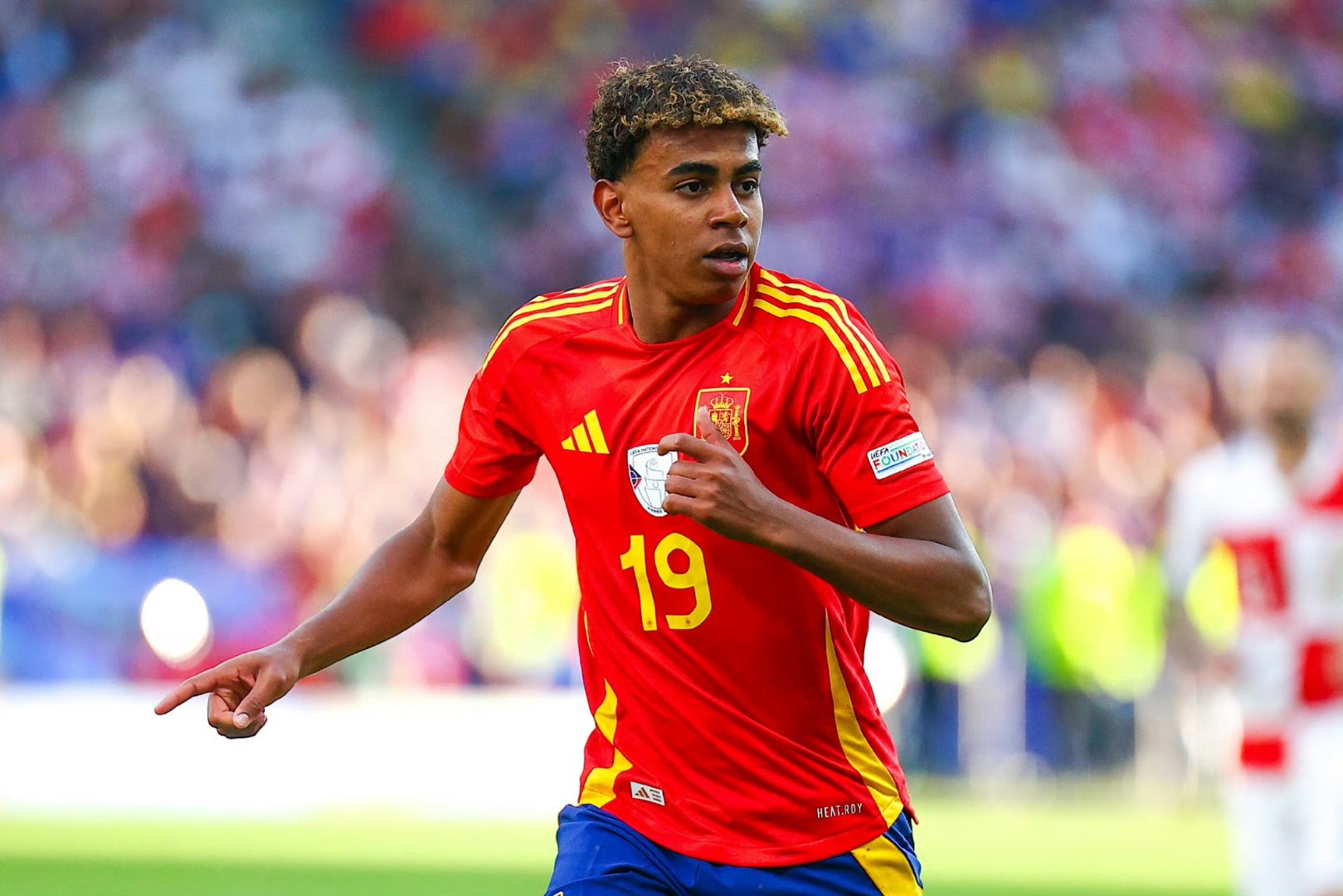 国家队在比赛中展现出色表现