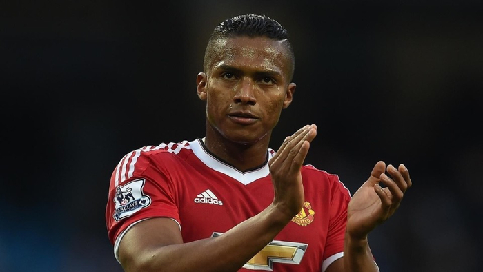 曼联主场大胜狼队，稳固前进