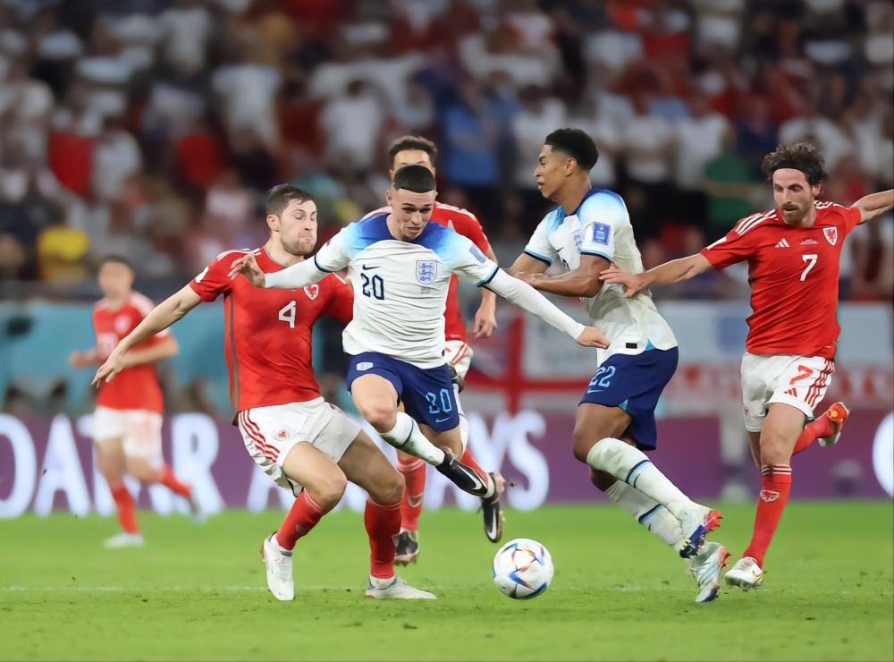 英格兰足球超级联赛开启新赛季诸队角逐