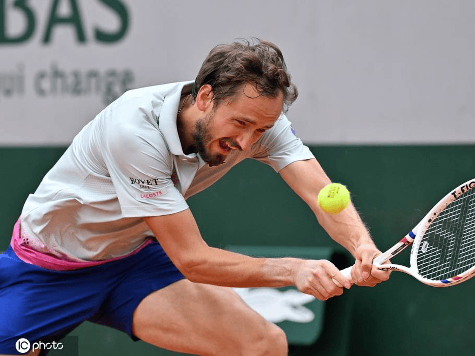 法网险胜戴维斯杯，梅德韦杰夫统治全场的简单介绍