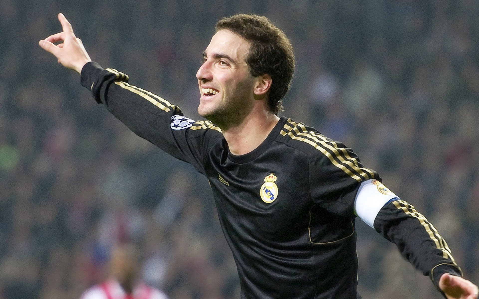 戈麦斯爆发点燃智利战魂，南美劲旅正面击溃哥斯达黎加